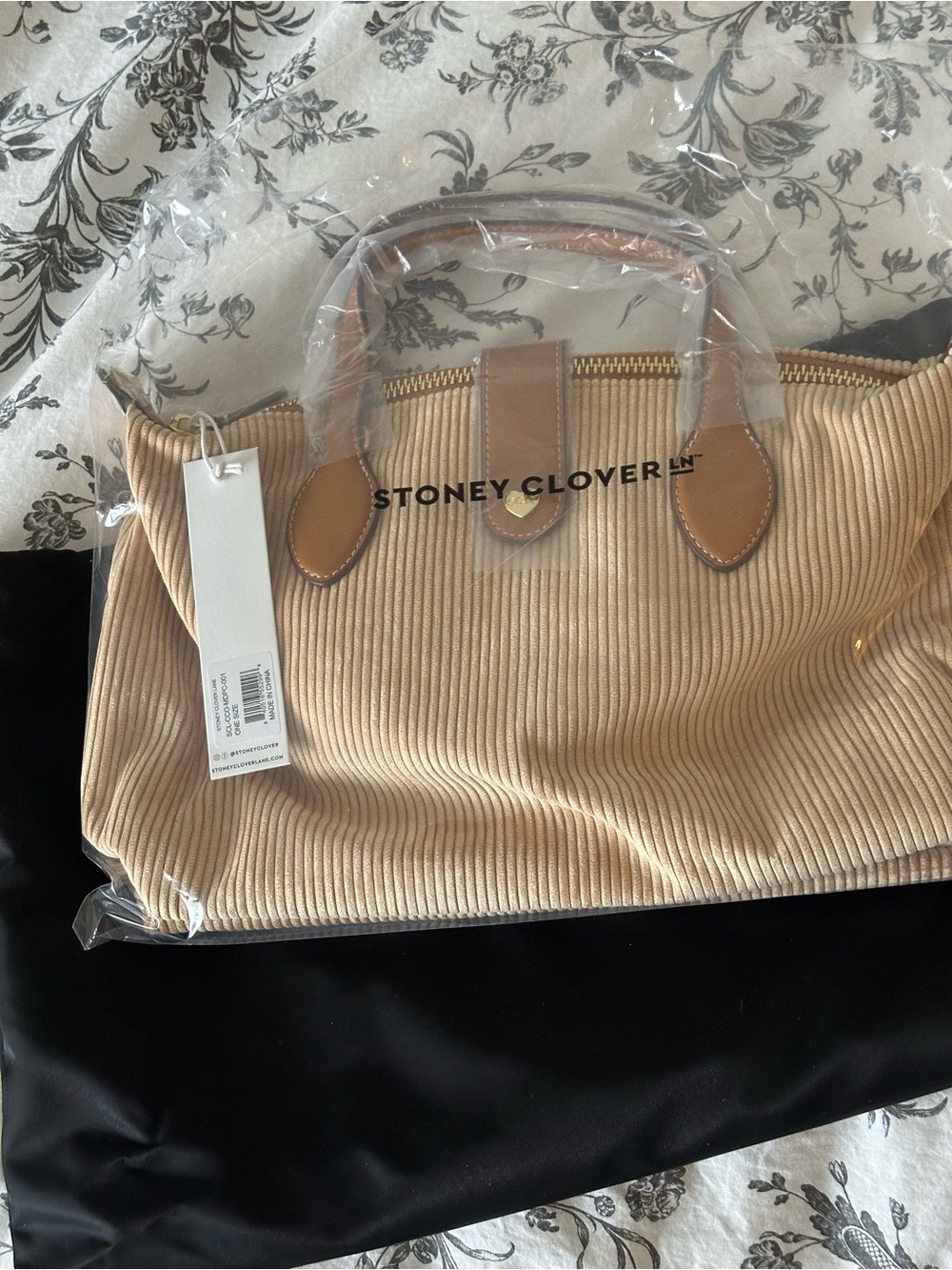 Stoney Clover Lane 03 Pochette NWT Attached